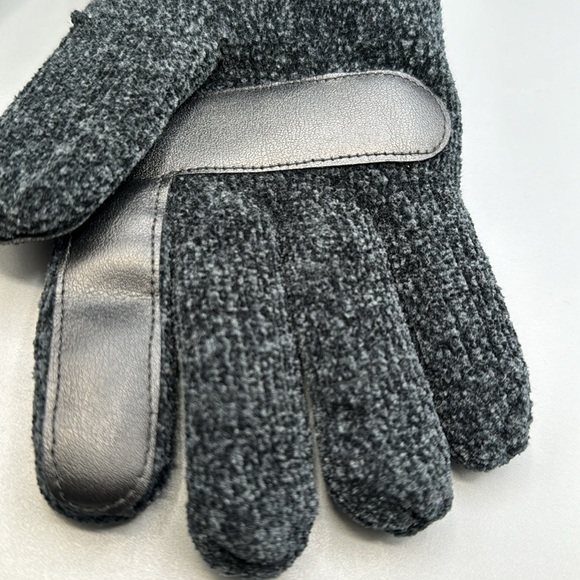 Isotoner Chenille Solid Glove Touch Screen Enabled Cold Weather Gloves - Picture 2 of 4